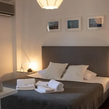 Bed & Breakfast Pine House - Airport, And Center Faro
